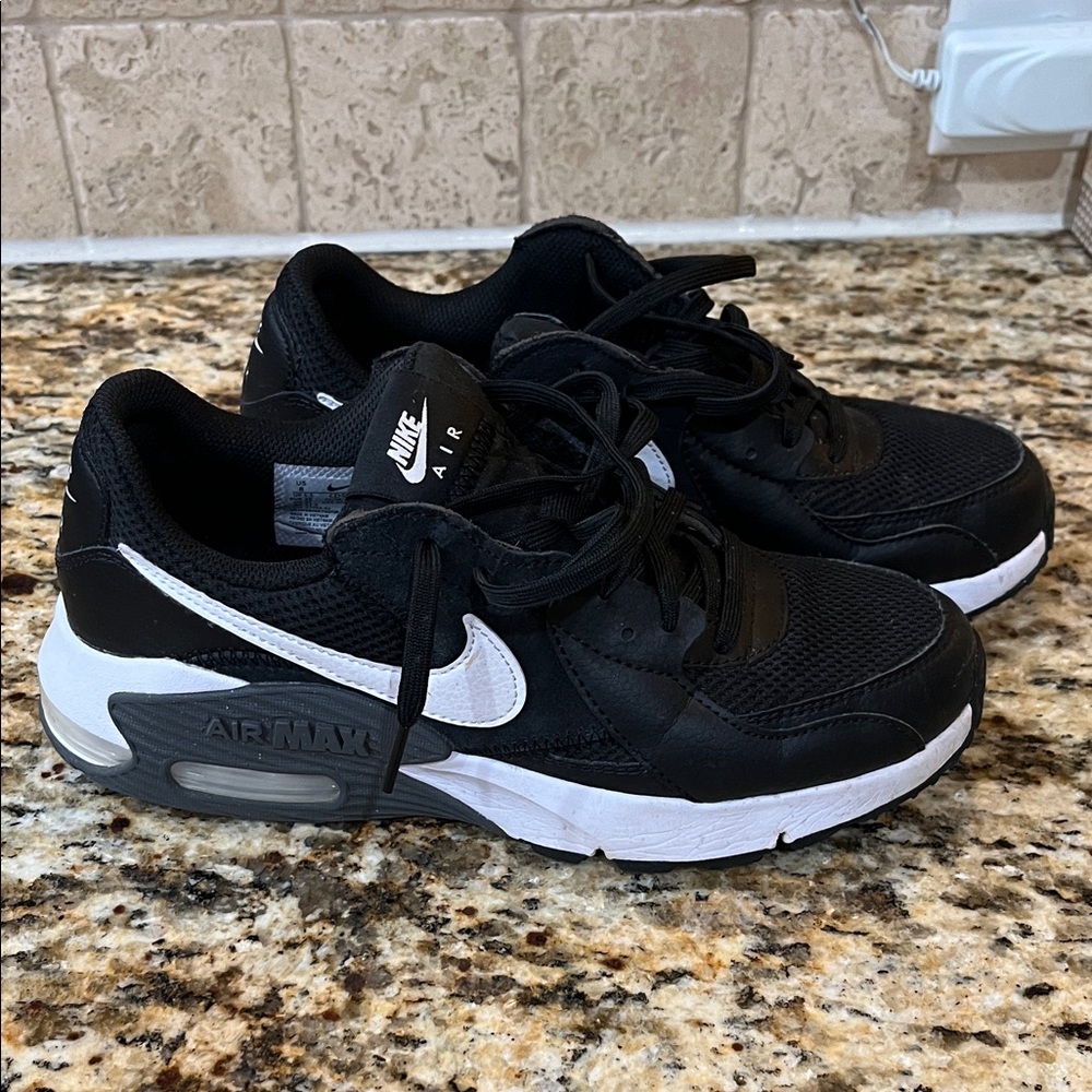 Nike Air Max Black and White Athletic Shoes